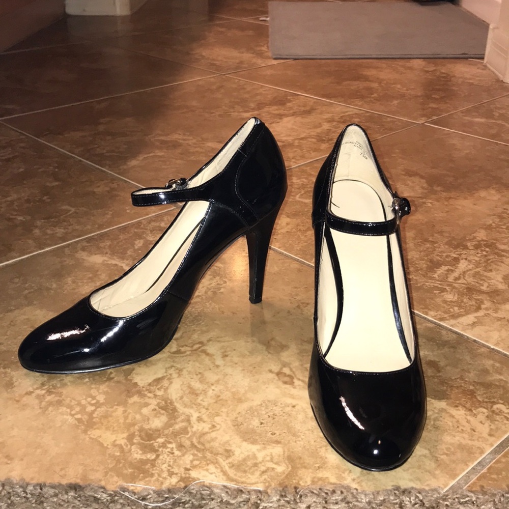 Nine West black patent leather Mary Jane